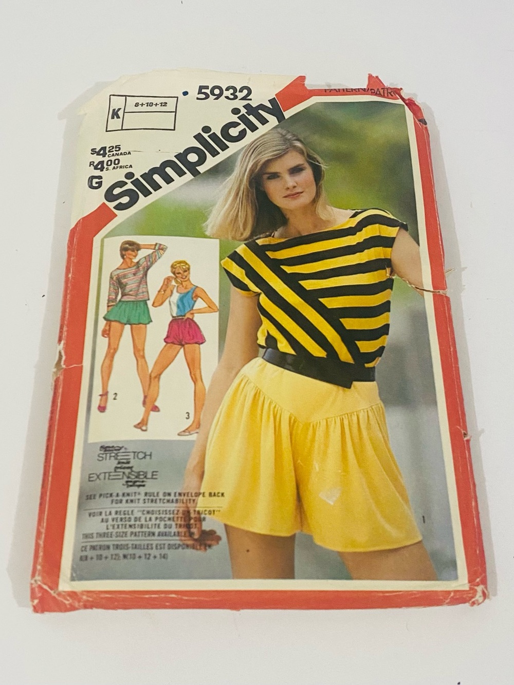 Simplicity Yellow Women's Shorts/Skort Sewing Pattern 5932